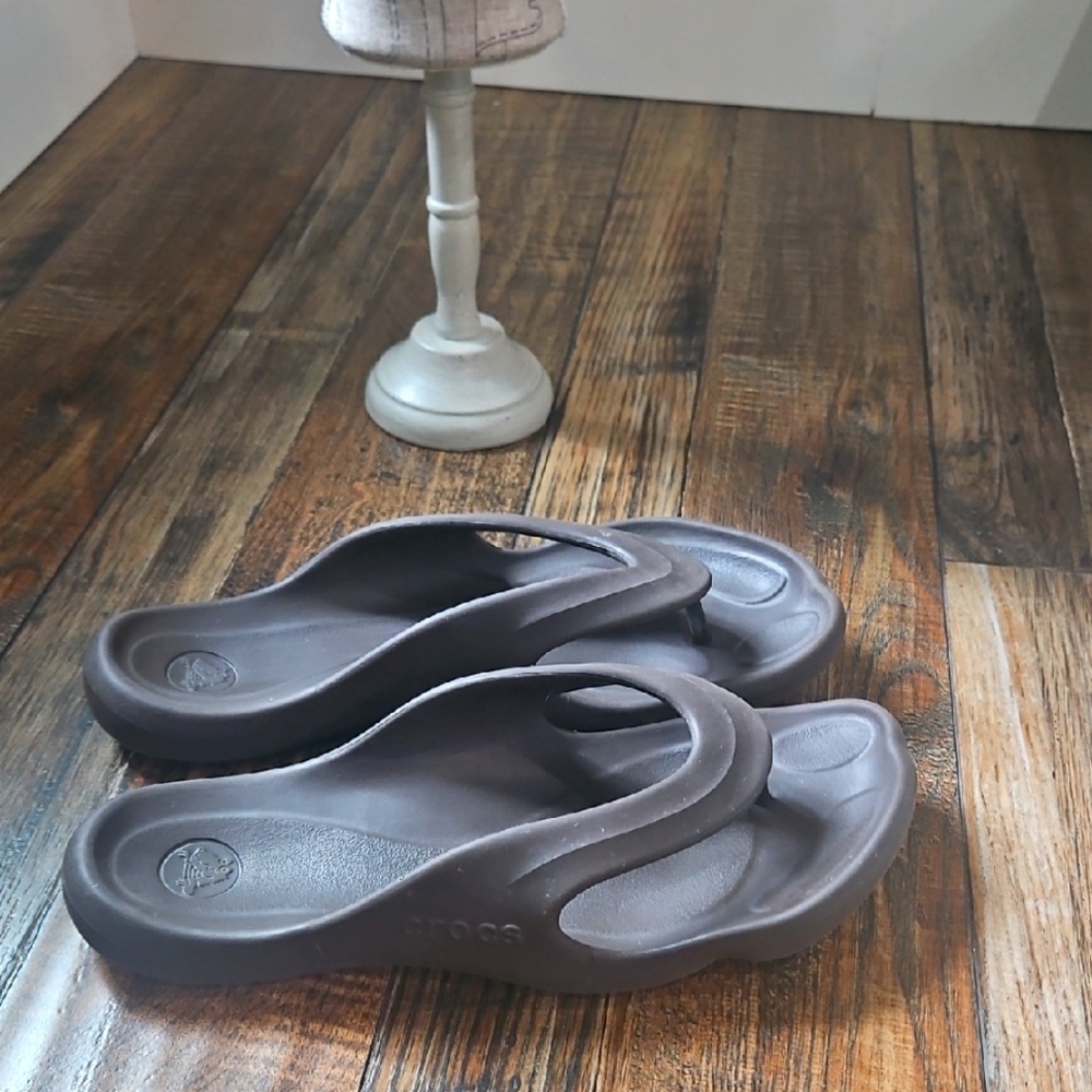 Crocs Men's Rubber Adventure‎ Waterproof Brown Thong  Sandals. Size 11